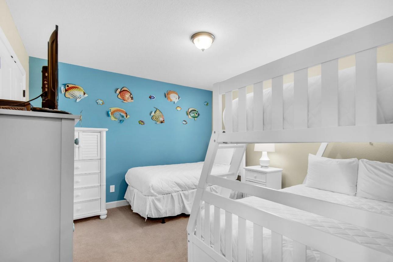 Holiday Surf and Racquet Unit 101 34