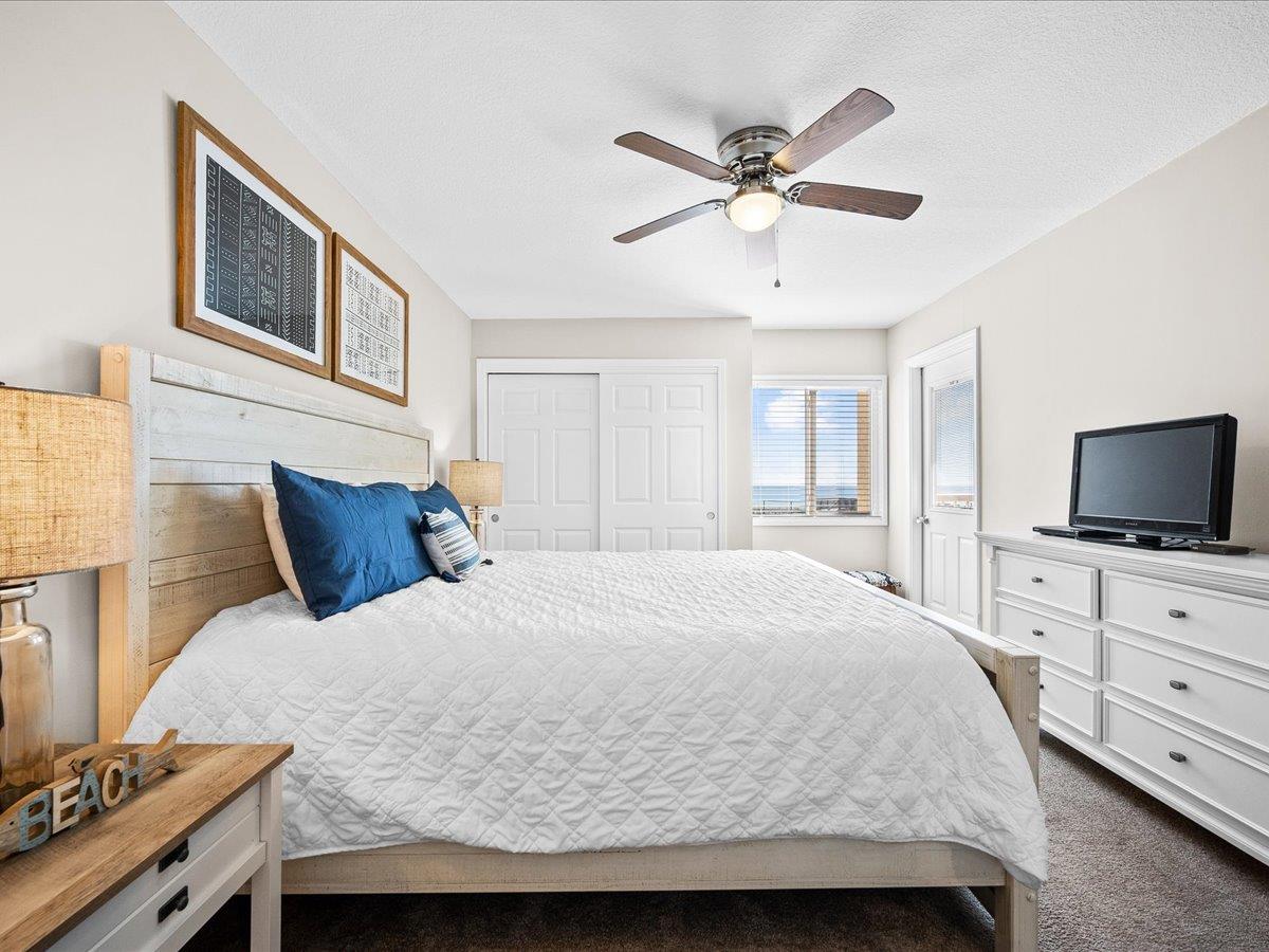 Holiday Surf and Racquet Unit 207 18