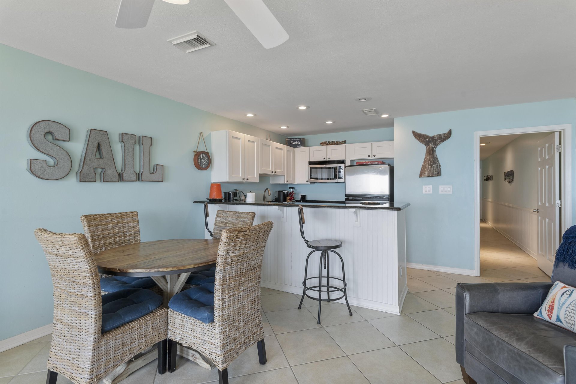 Coral Reef Club 05 6