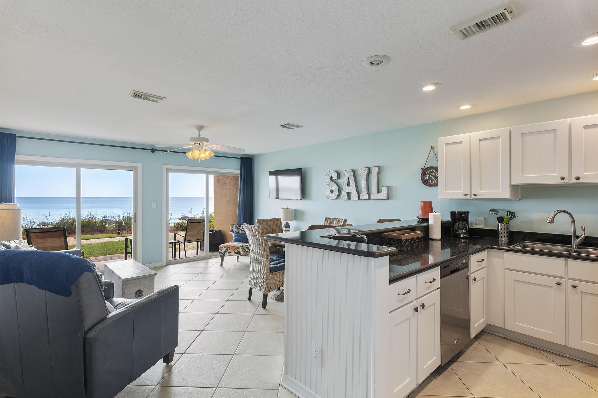 Coral Reef Club 05 8