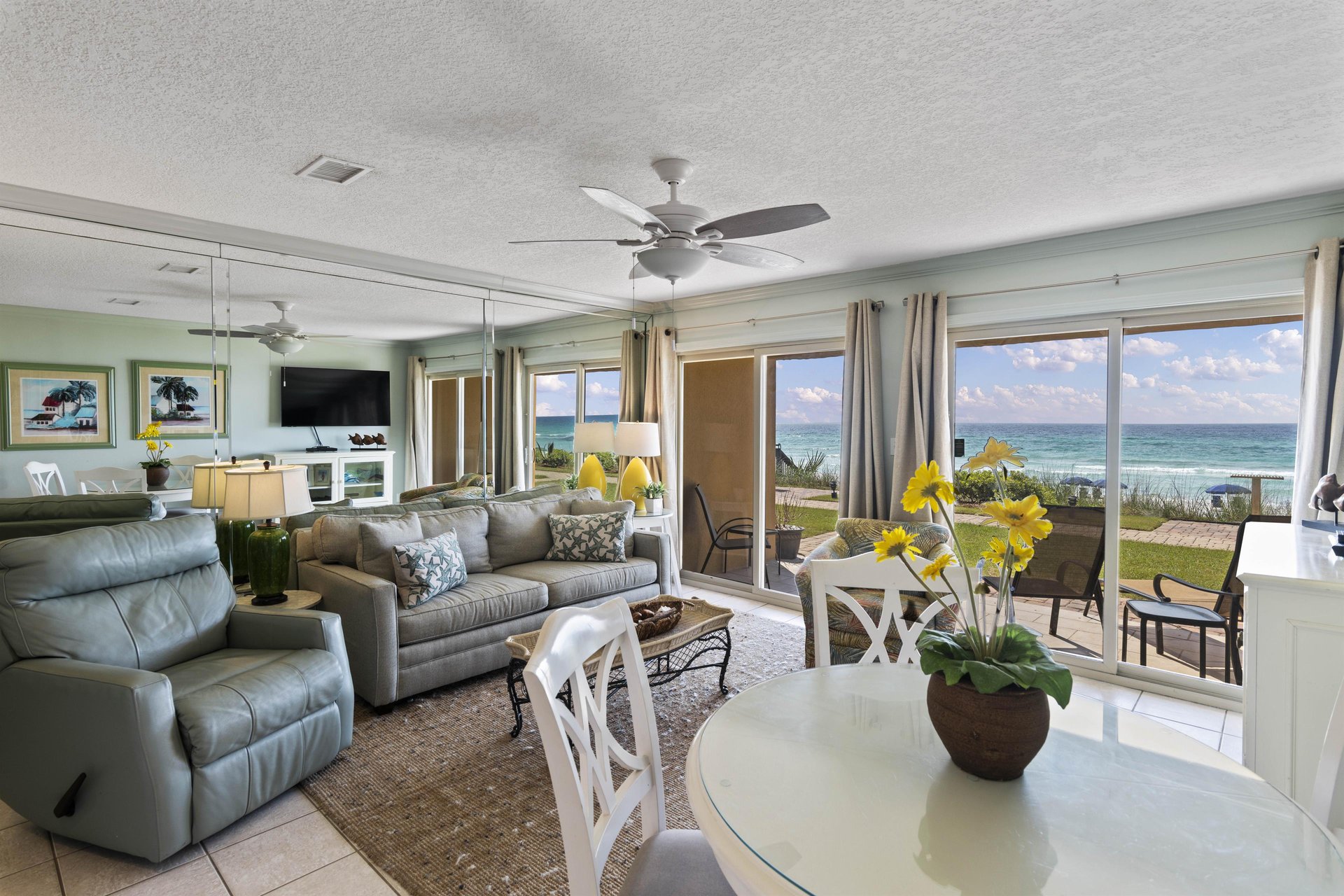 Coral Reef Club 09 3