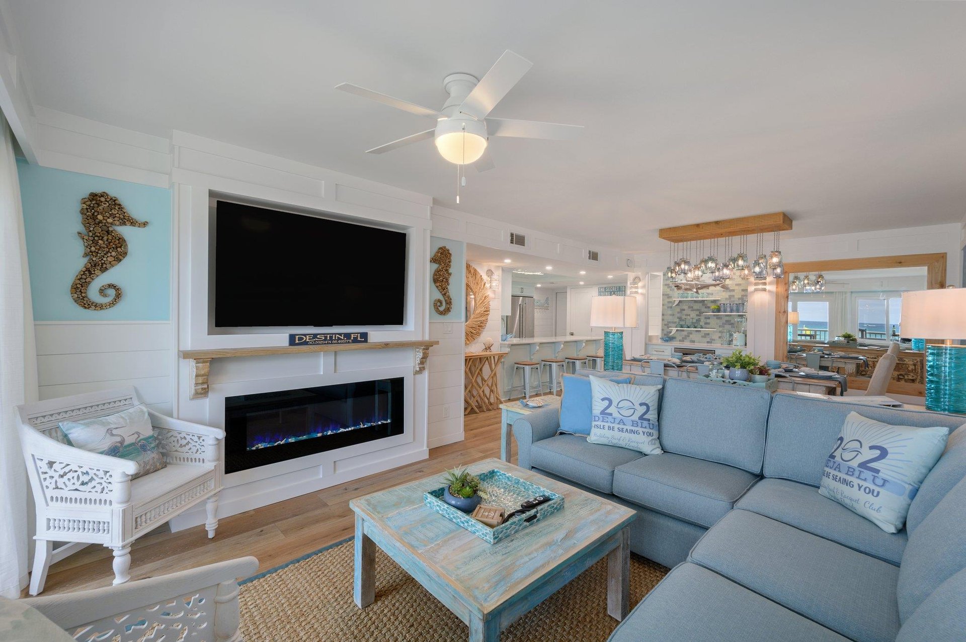 Holiday Surf and Racquet Unit 202 3