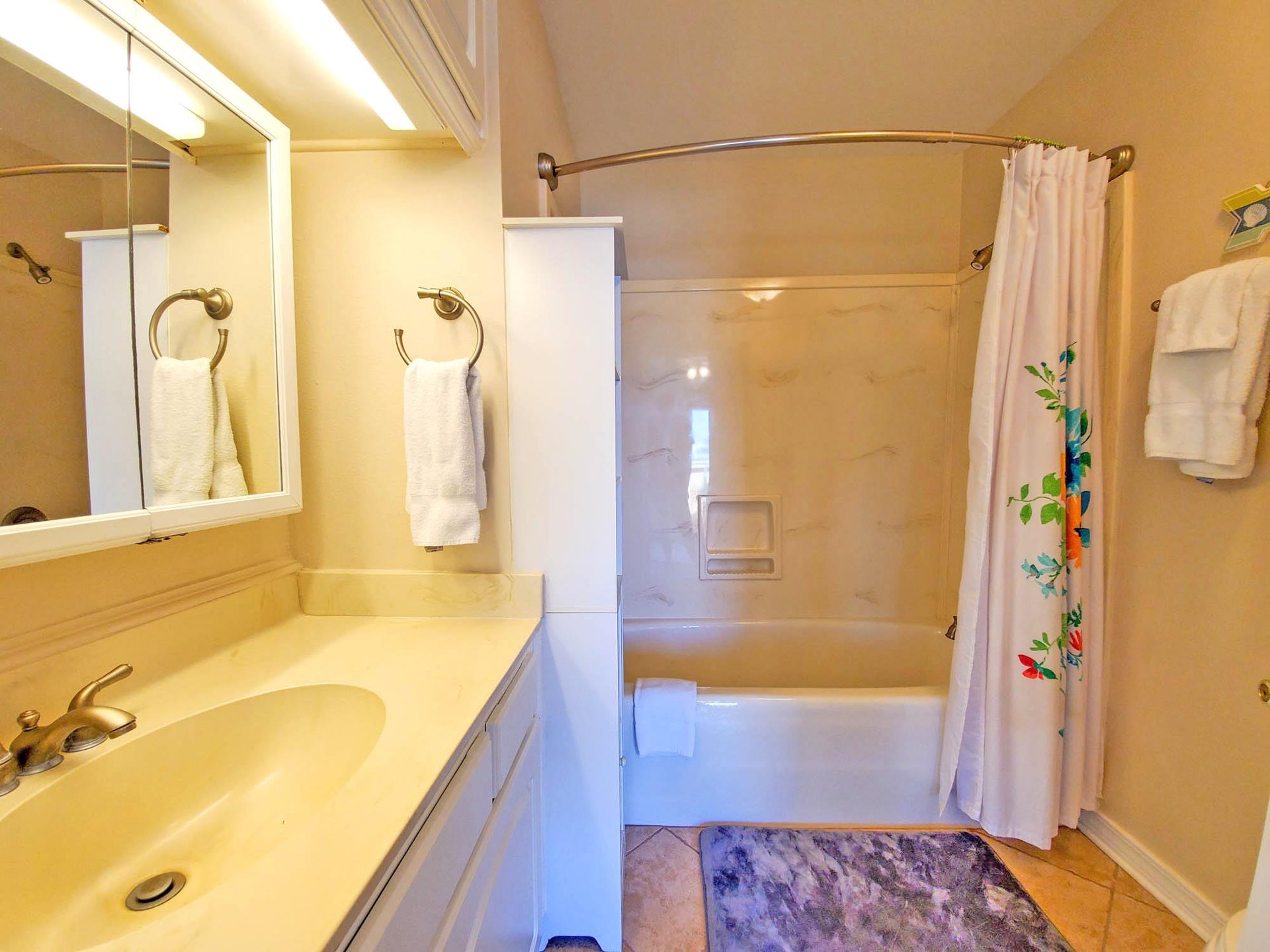 Regency Cabanas F1 16