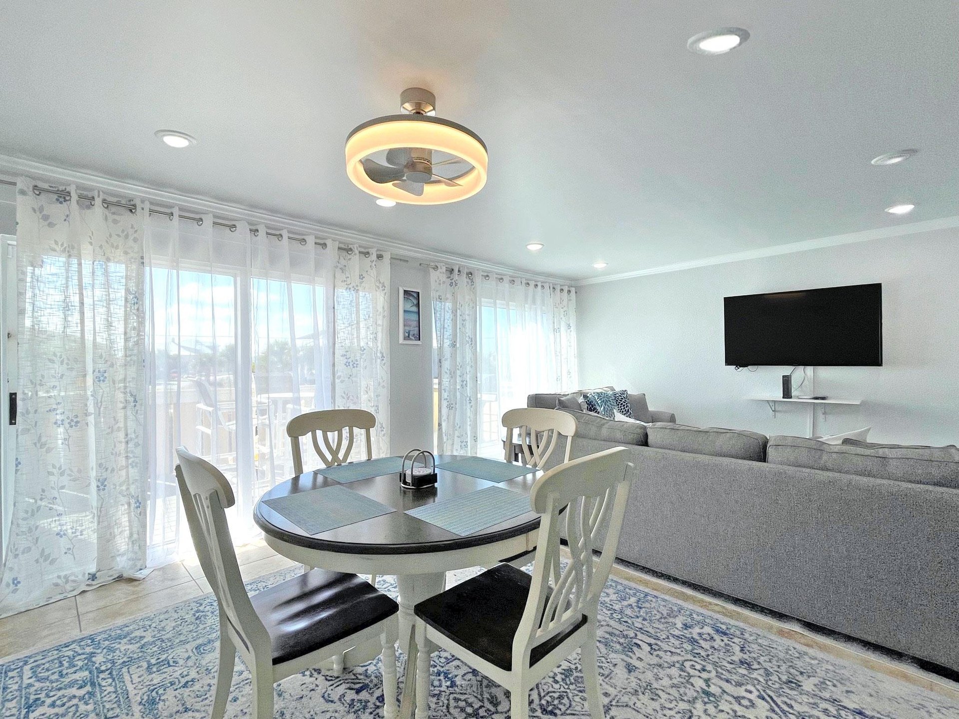 Regency Cabanas C3 10