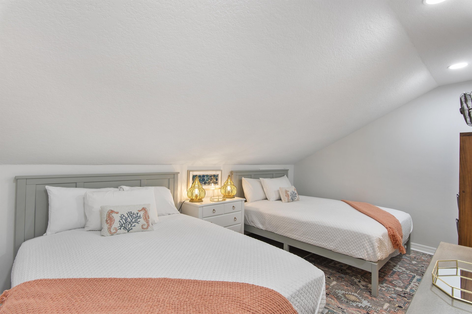 Coral Reef Club 45 20