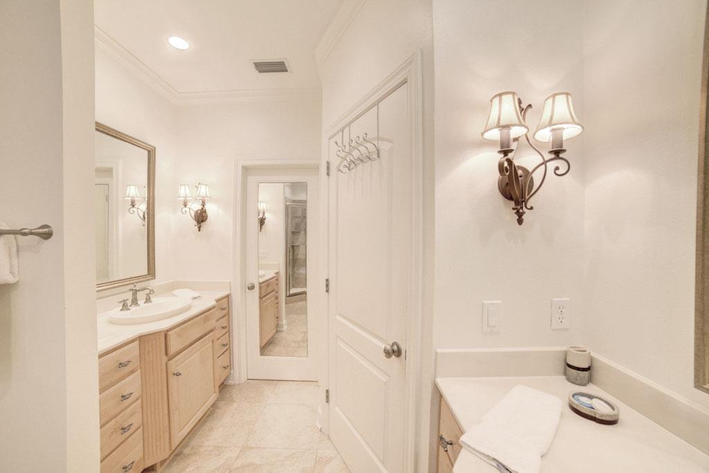 Regency Cabanas H4 25