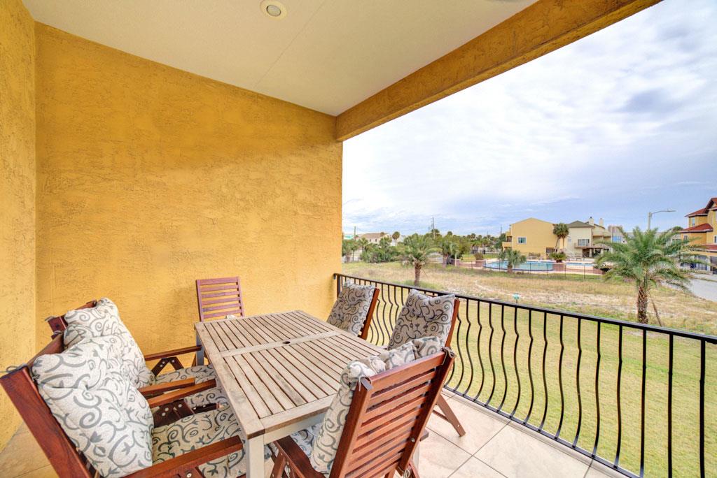 Regency Cabanas H4 33