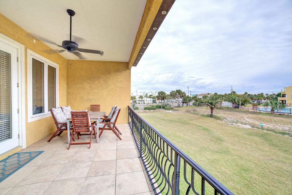 Regency Cabanas H4 34