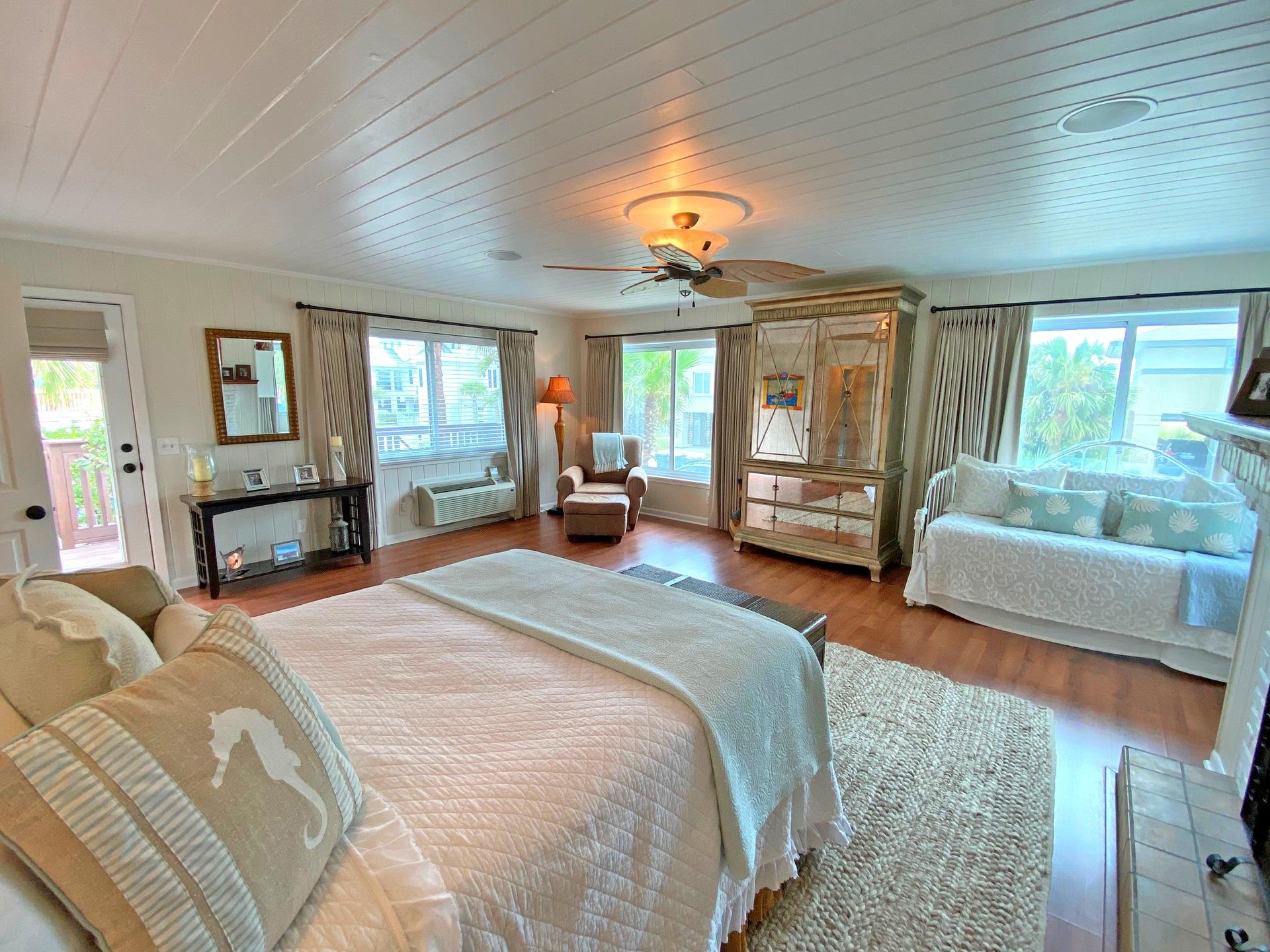 Ariola 103  Mermaid Oasis 35