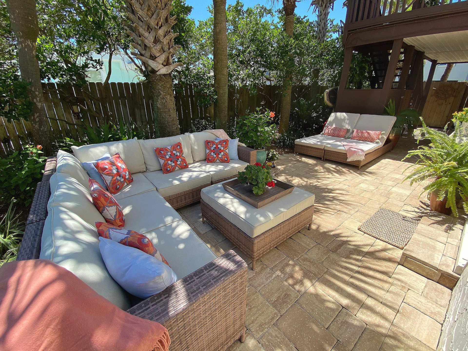 Ariola 103  Mermaid Oasis 48