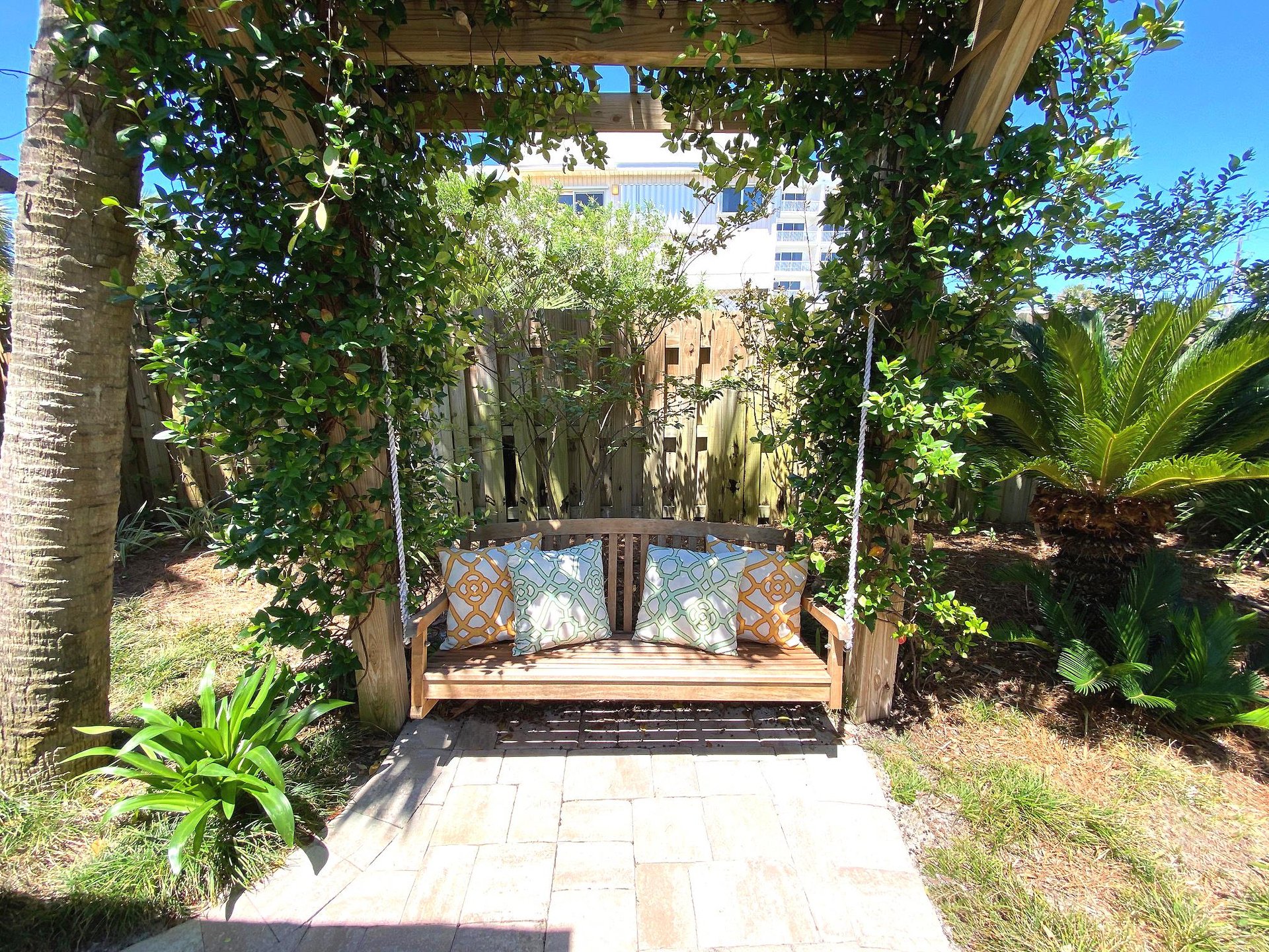 Ariola 103  Mermaid Oasis 56