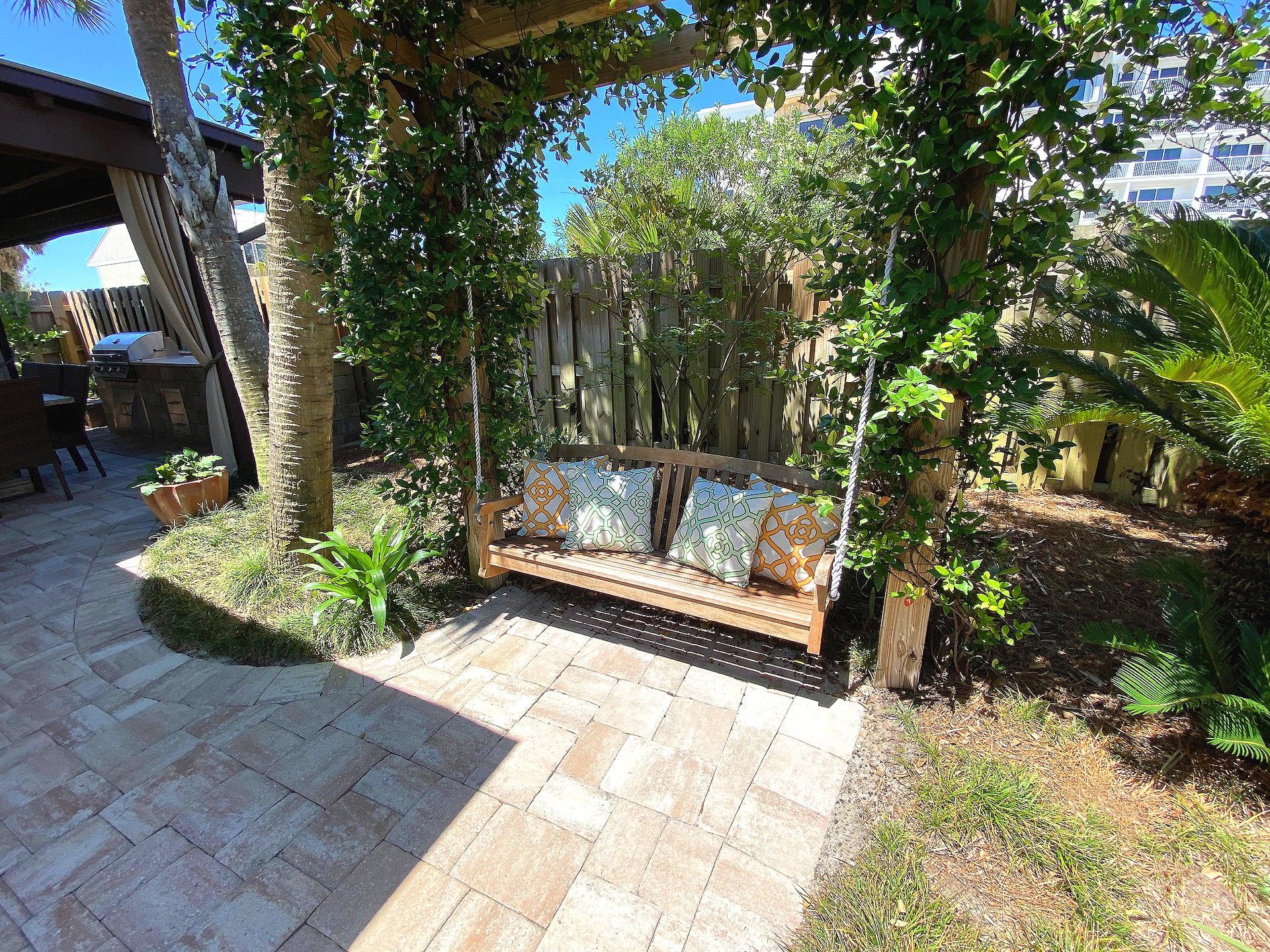 Ariola 103  Mermaid Oasis 57