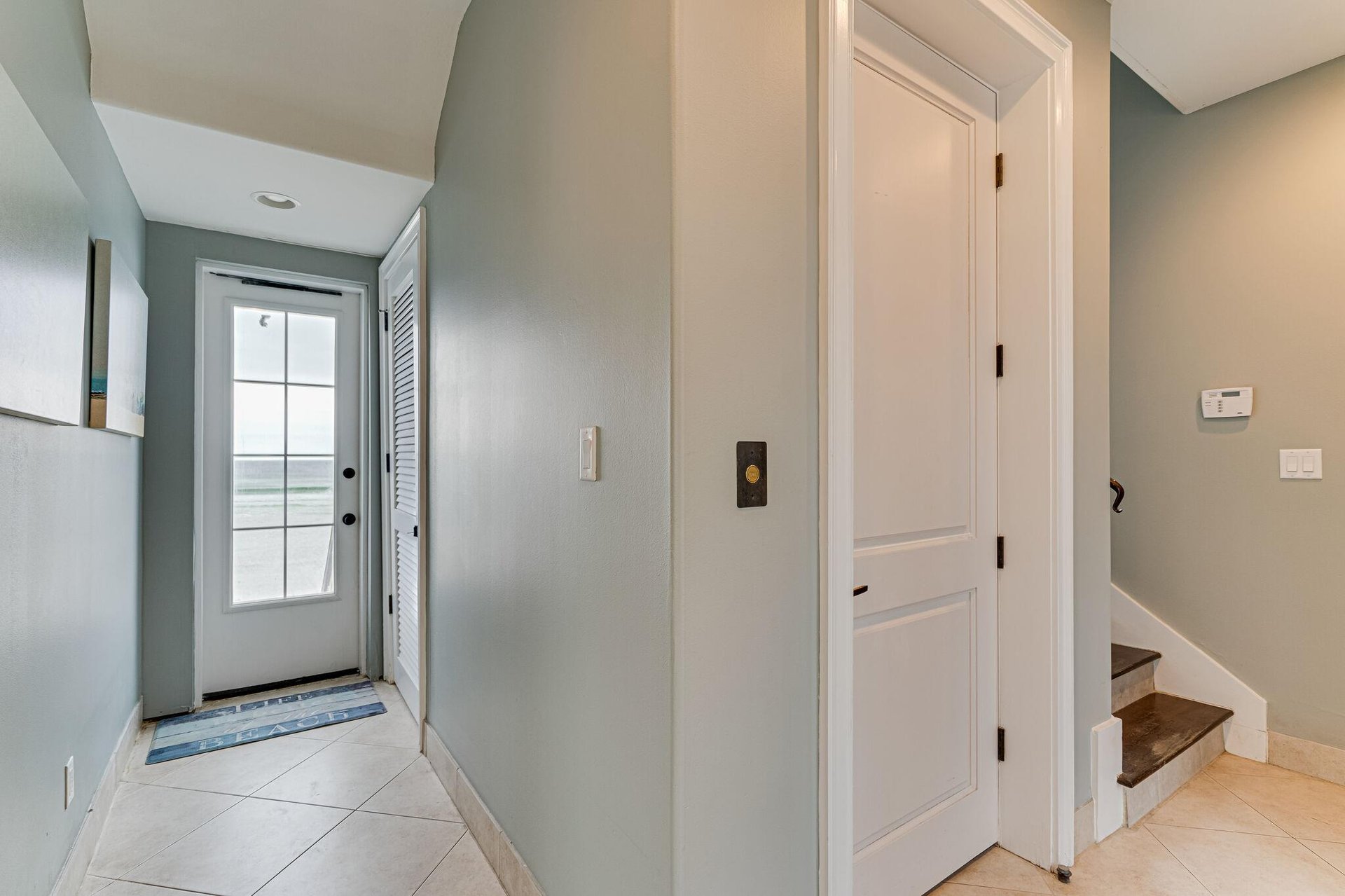 Ocean Front Escape 11