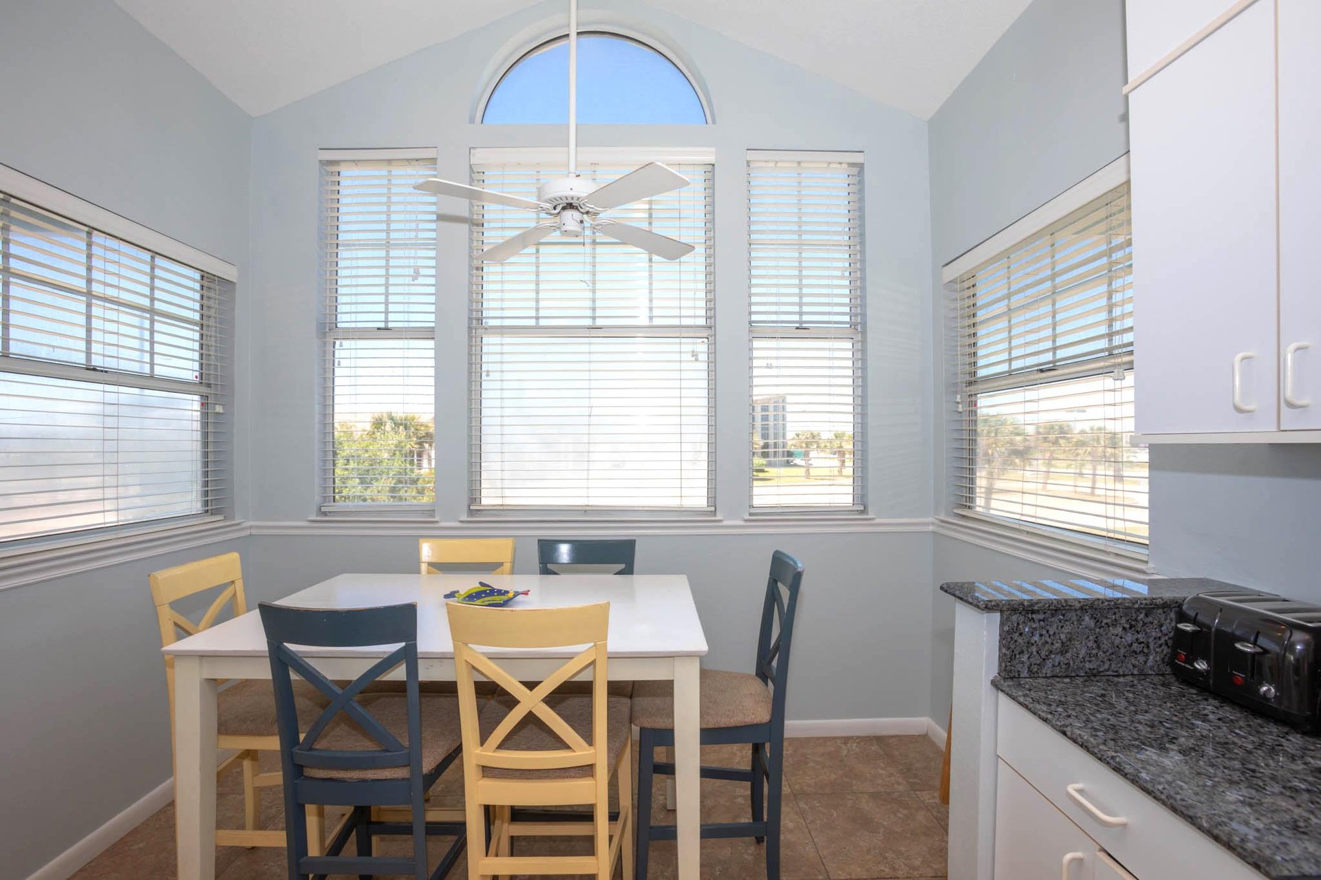 Maldonado 1001  Bakers Dozen Bungalow 13