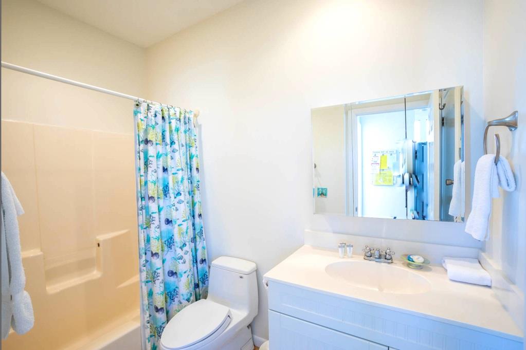 Maldonado 1001  Bakers Dozen Bungalow 15