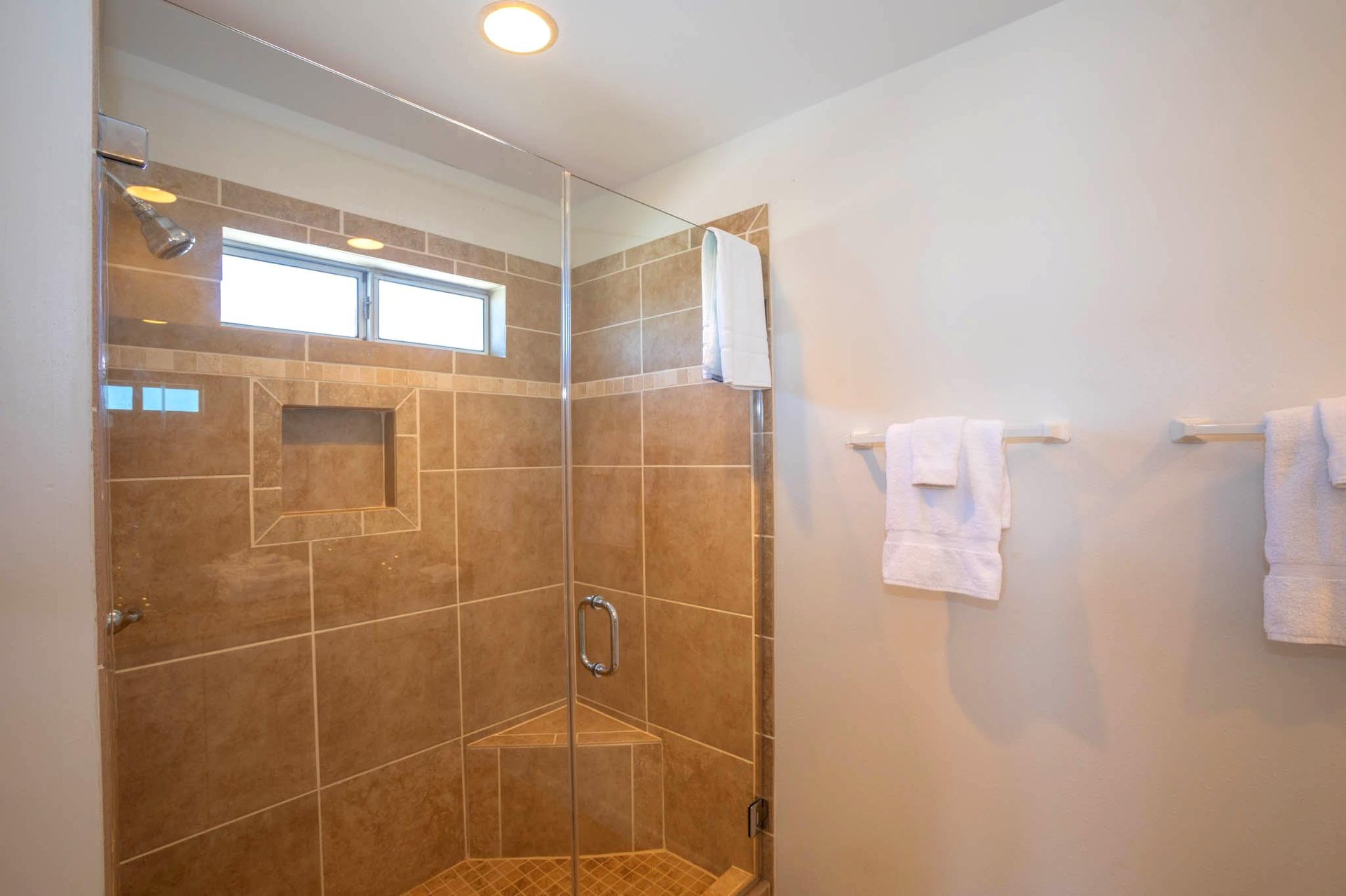 Maldonado 1001  Bakers Dozen Bungalow 28