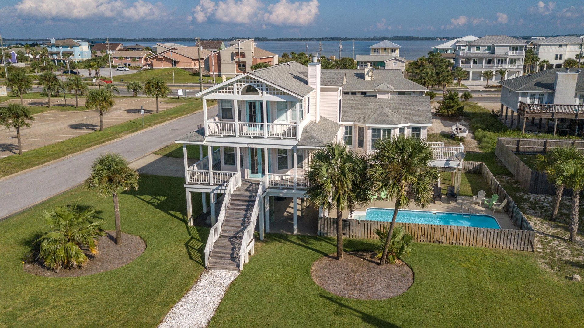 Maldonado 1001  Bakers Dozen Bungalow 44