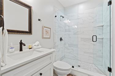 Stonewall Apt A 12
