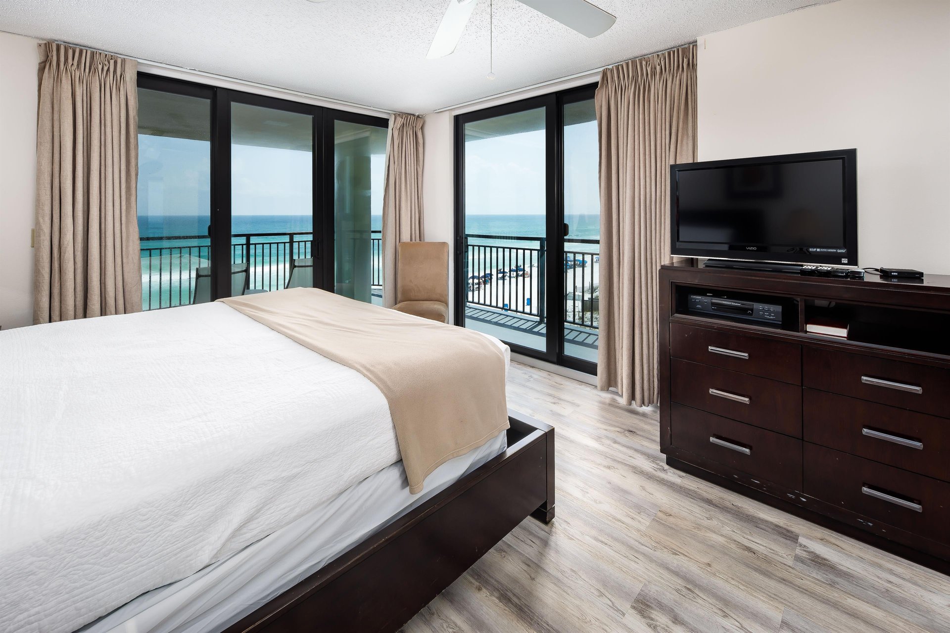 Nautilus Unit 1501 4