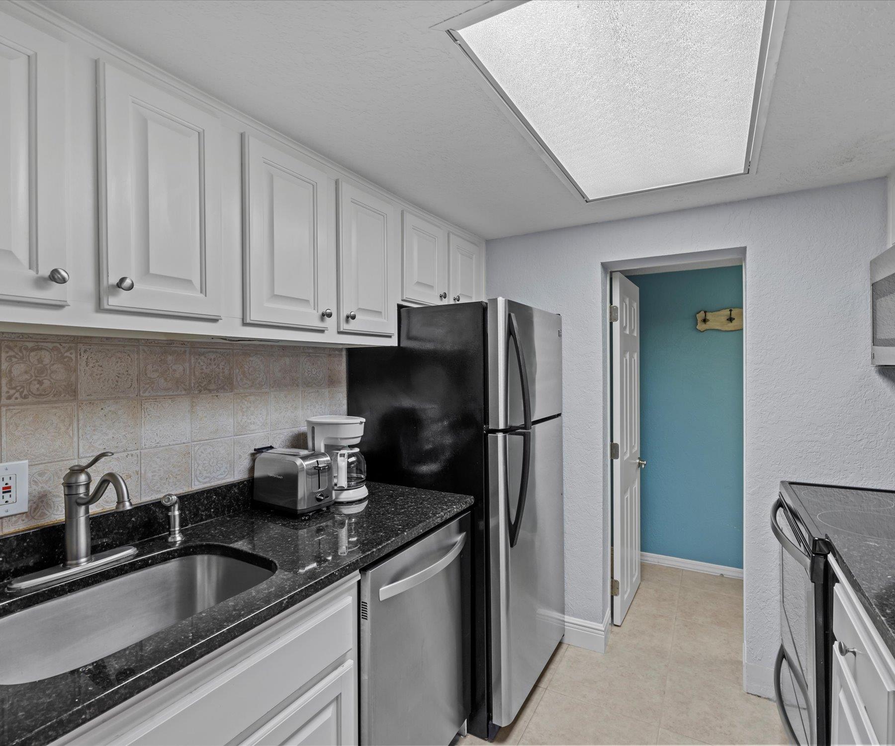 Holiday Surf and Racquet Unit 1A 9