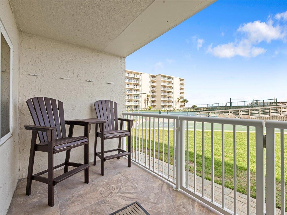 Holiday Surf and Racquet Unit 103 20