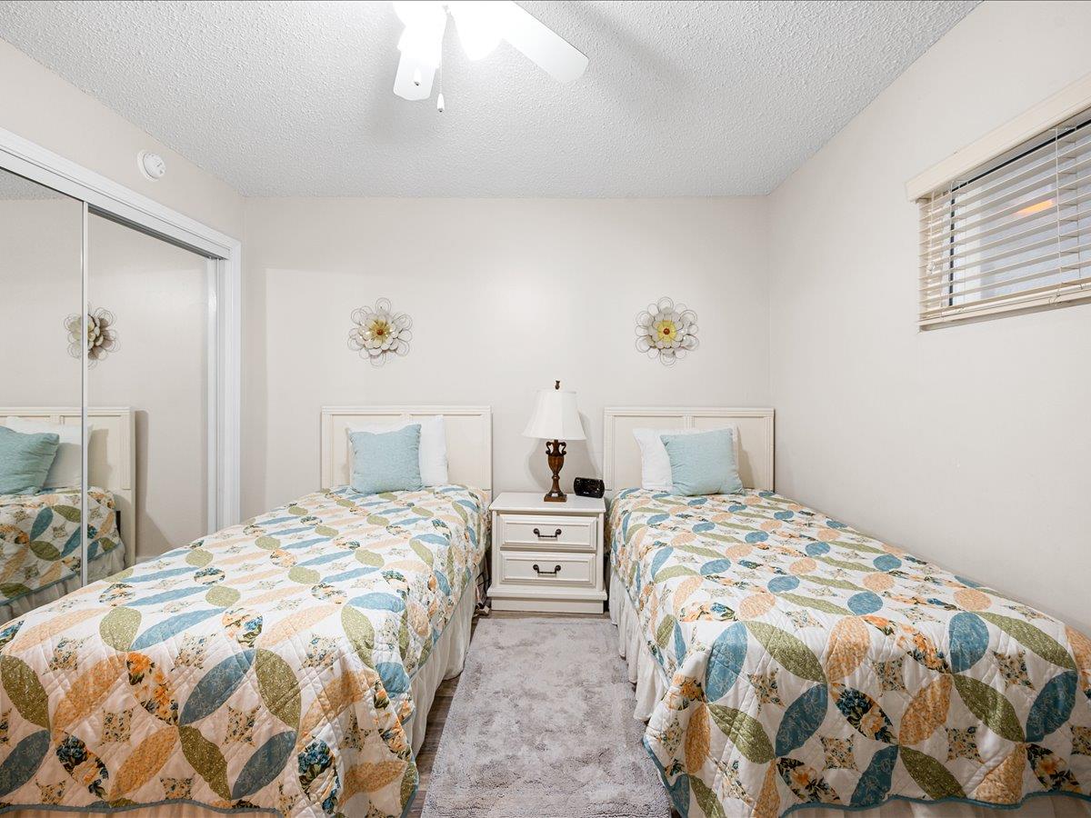 Holiday Surf and Racquet Unit 314 13