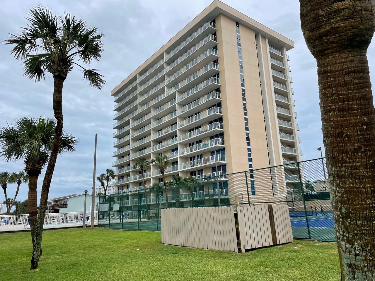 Sabine Yacht and Racquet Club 3D 1