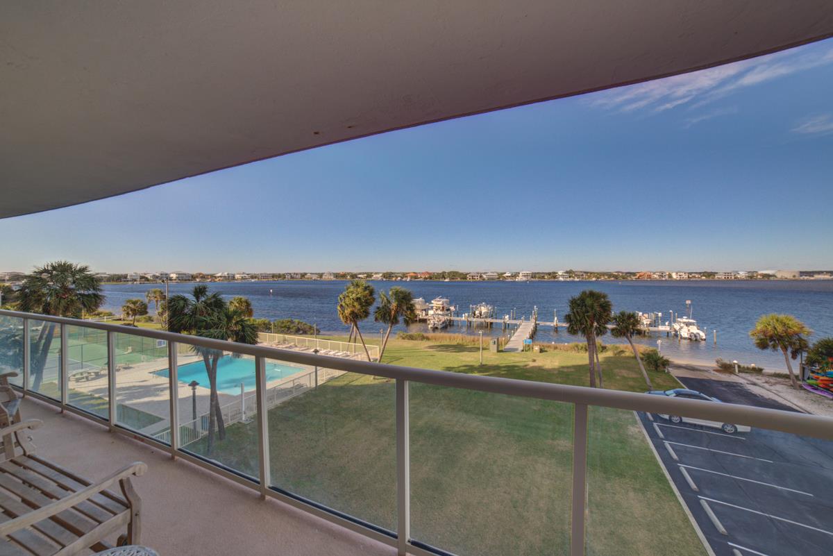 Sabine Yacht and Racquet Club 3D 32