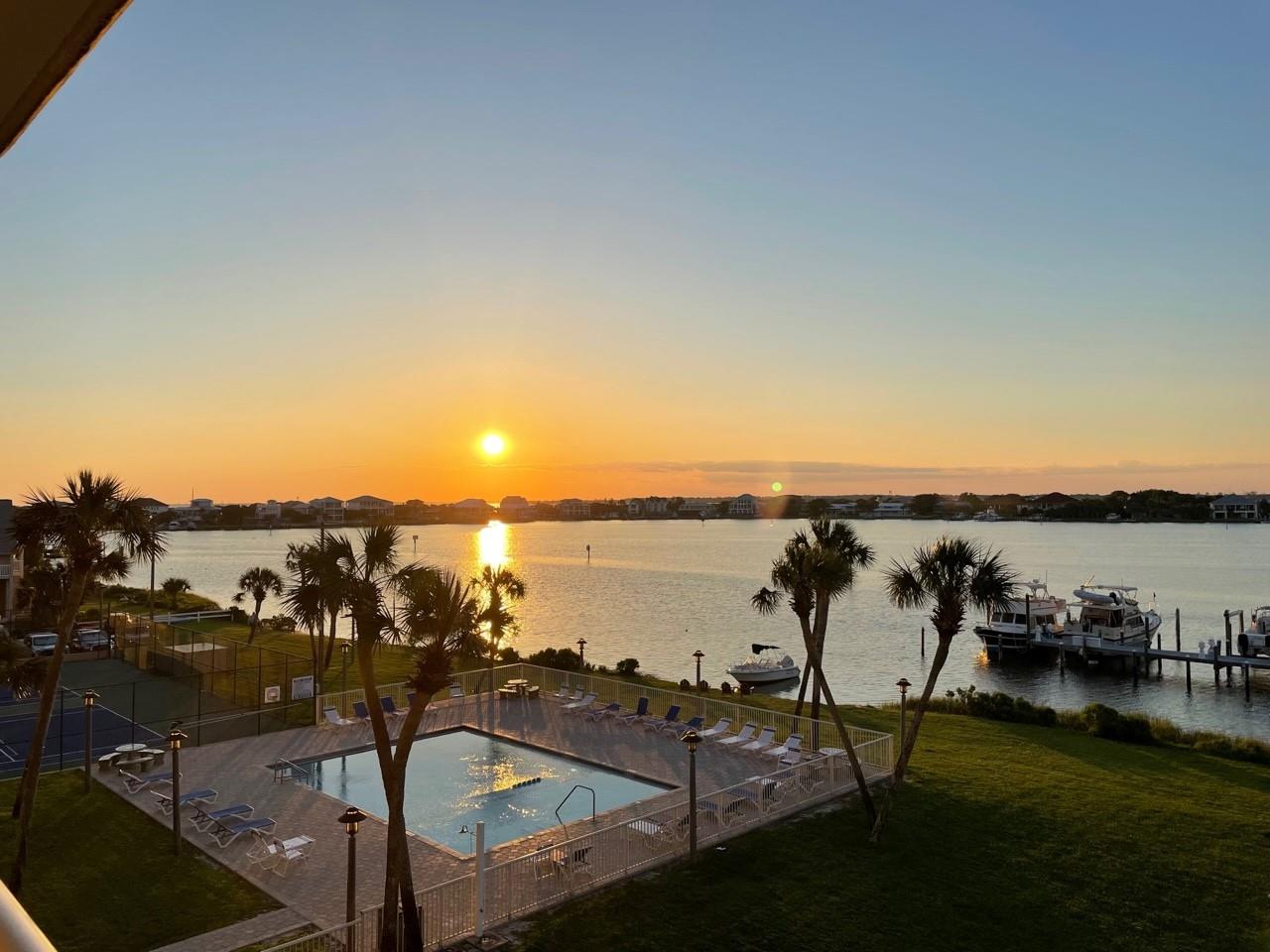 Sabine Yacht and Racquet Club 3D 36