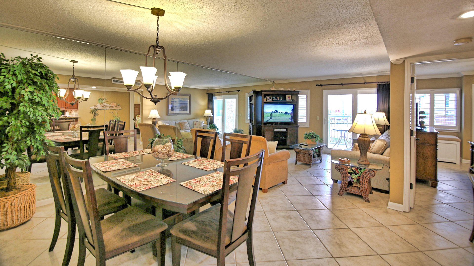 Holiday Surf and Racquet Unit 113 3