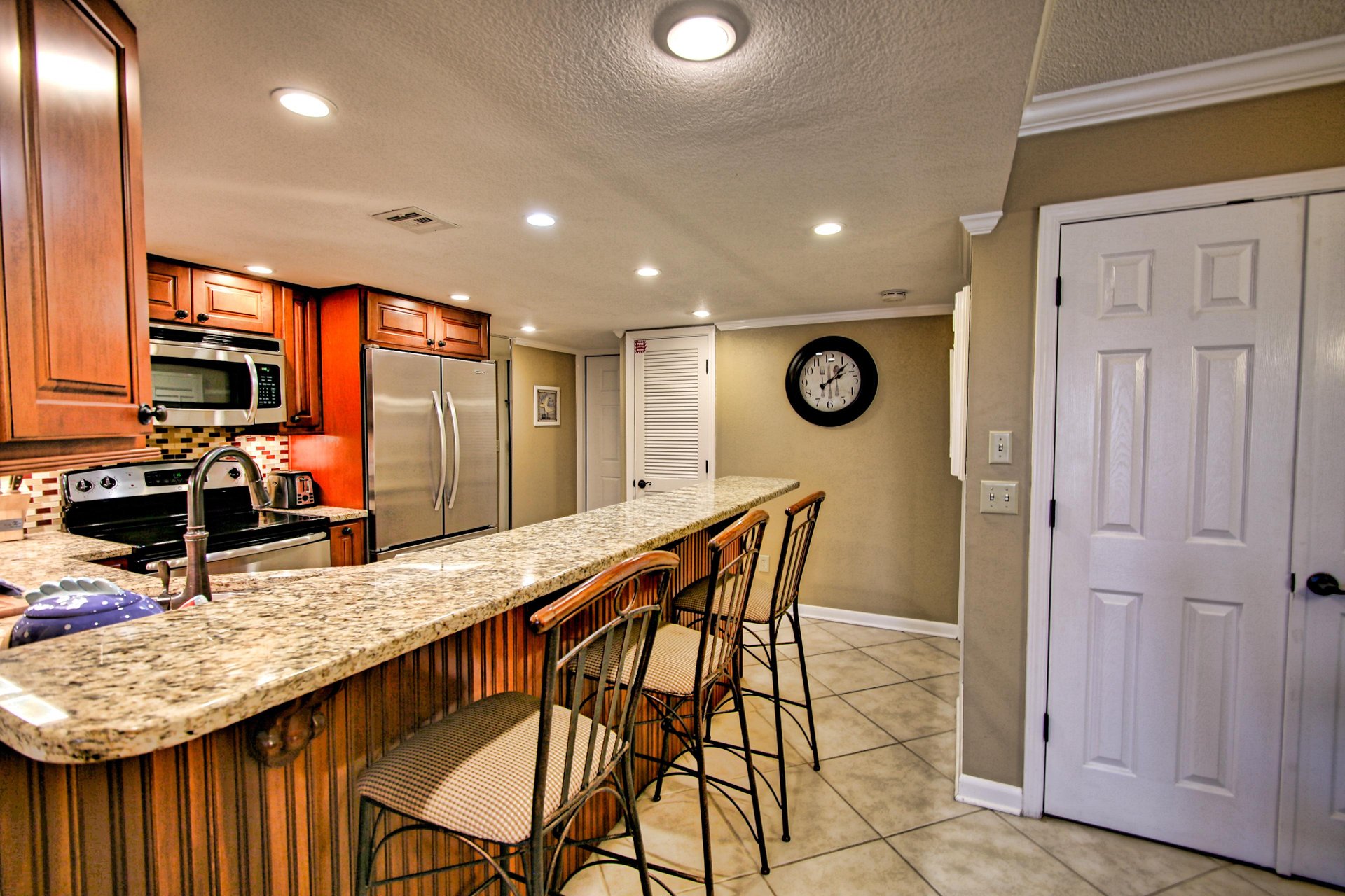 Holiday Surf and Racquet Unit 113 5