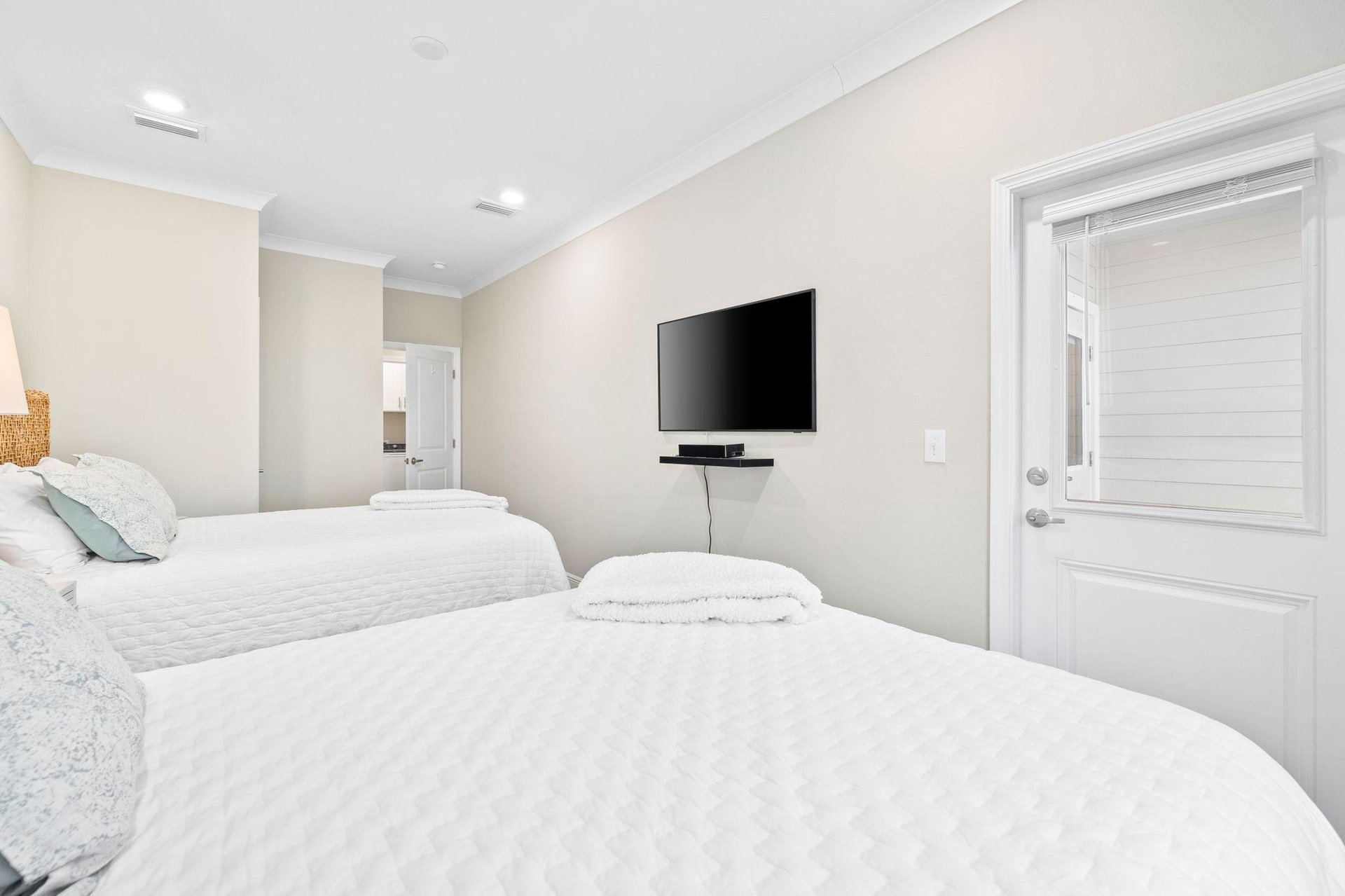 42 Kara Lake Drive 10