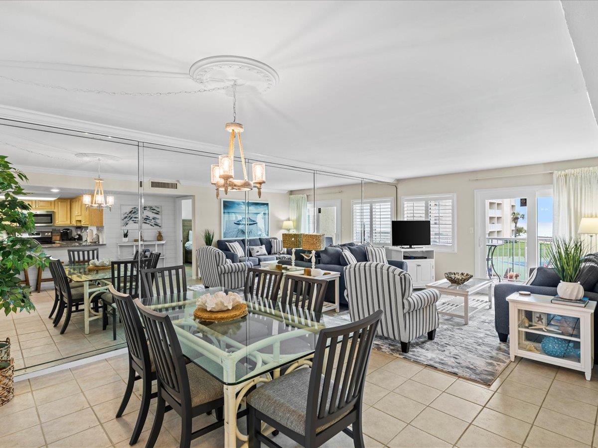 Holiday Surf and Racquet Unit 208 13