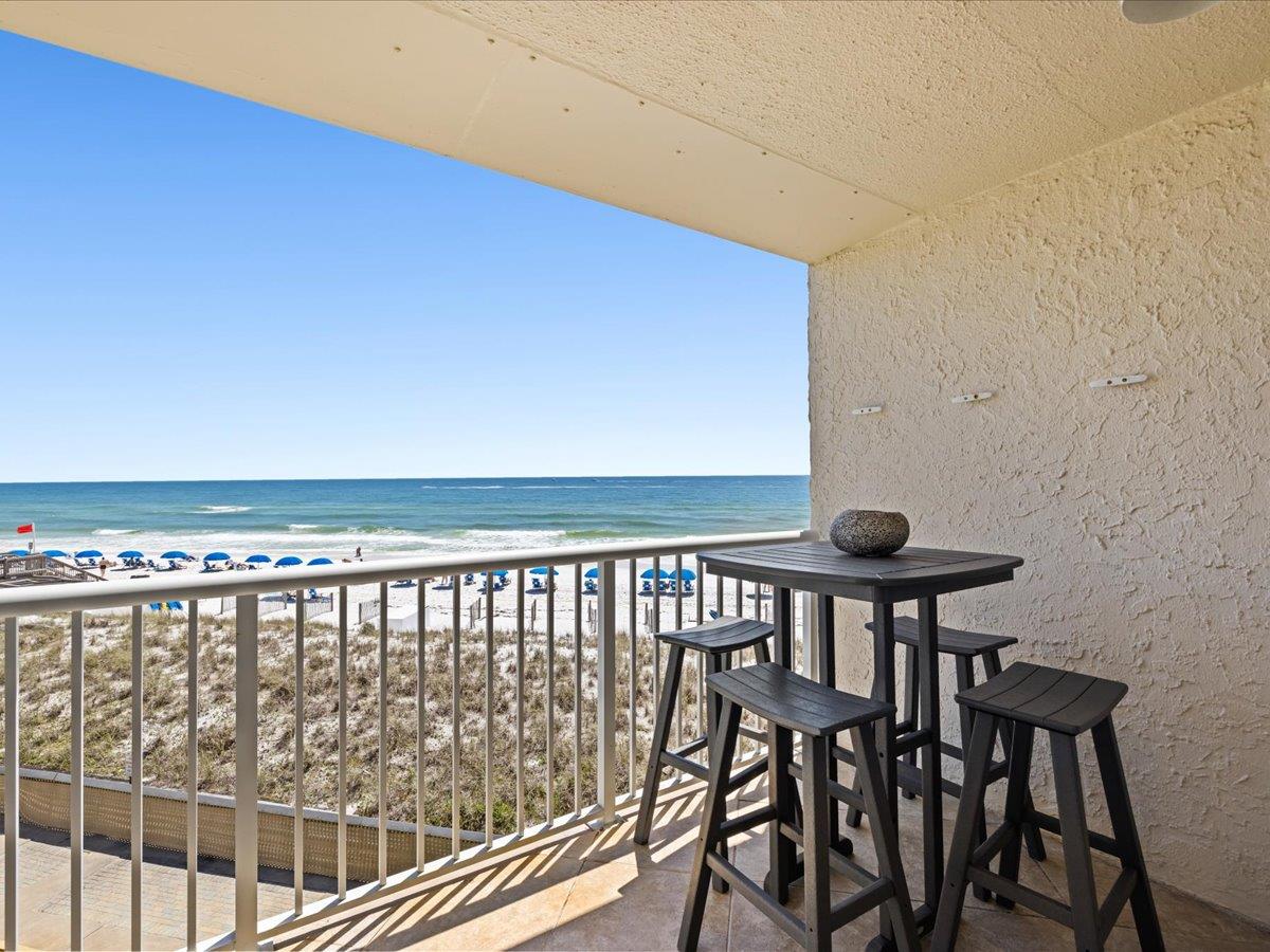 Holiday Surf and Racquet Unit 301 26