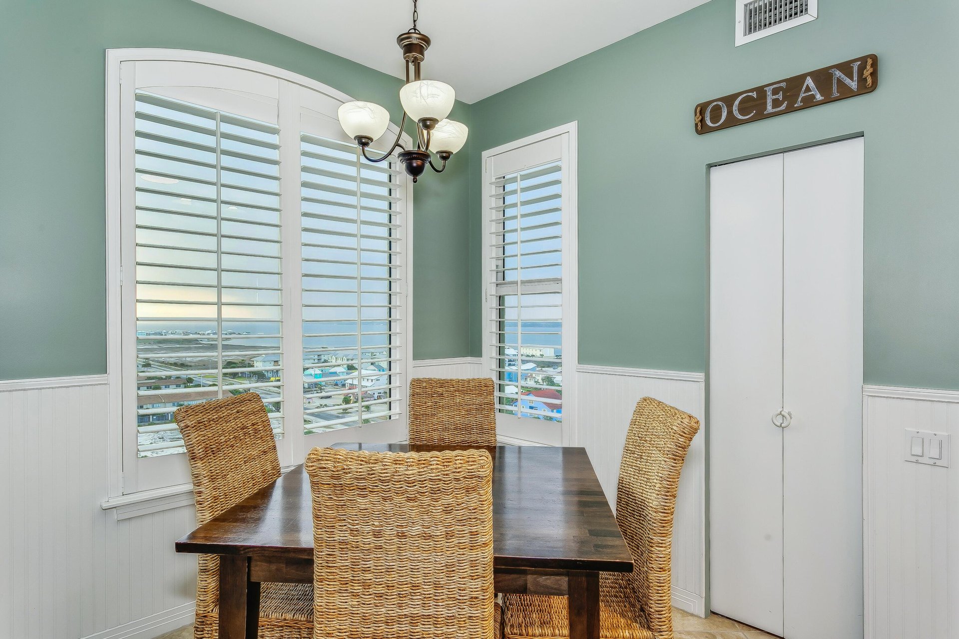 Beach Colony West 11F 16