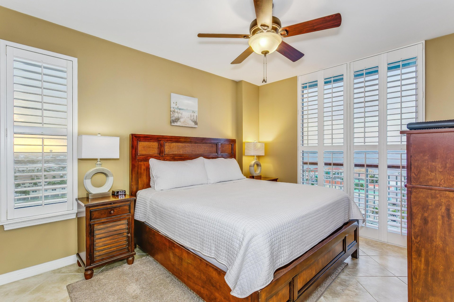 Beach Colony West 11F 26