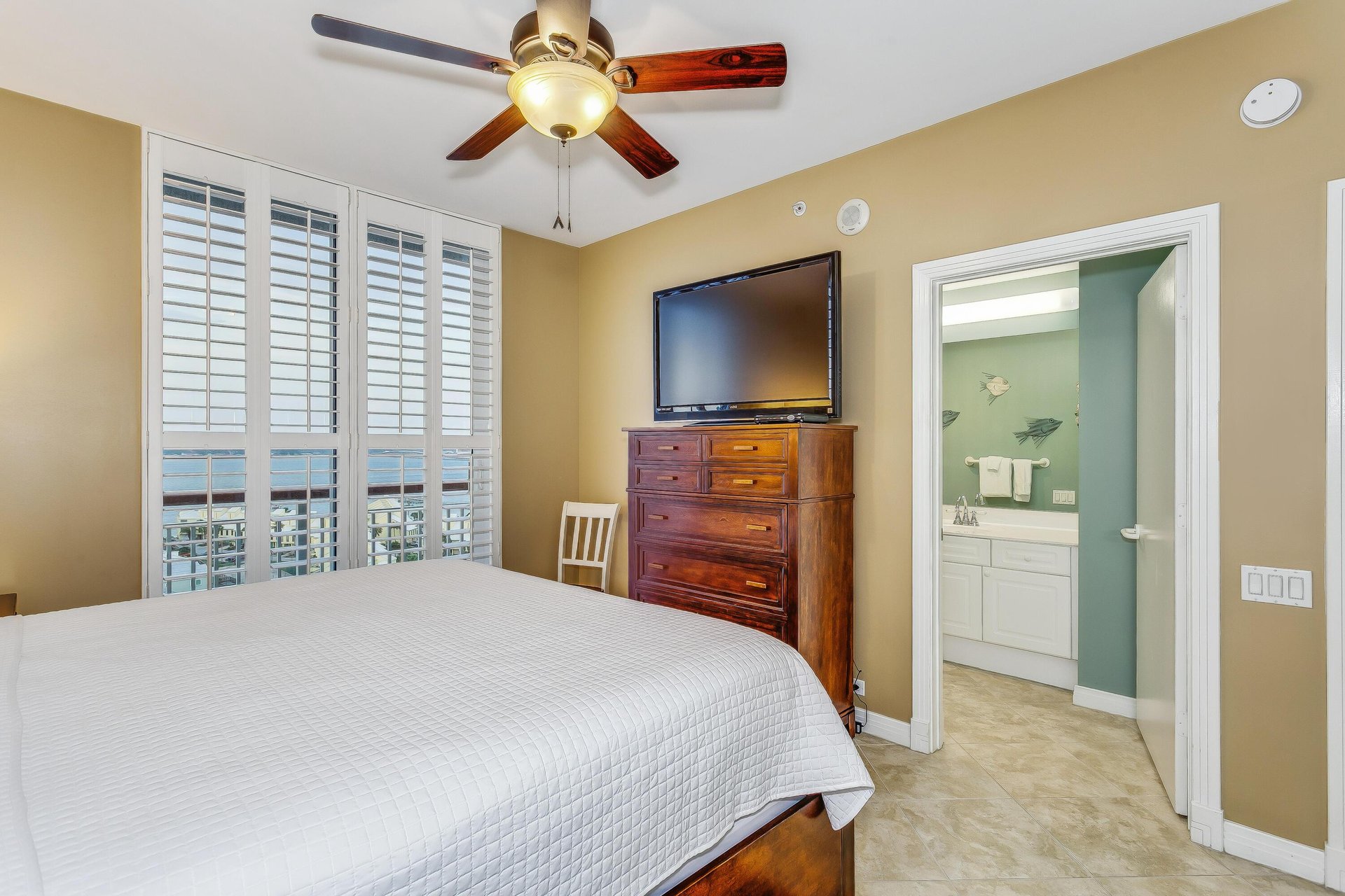 Beach Colony West 11F 27