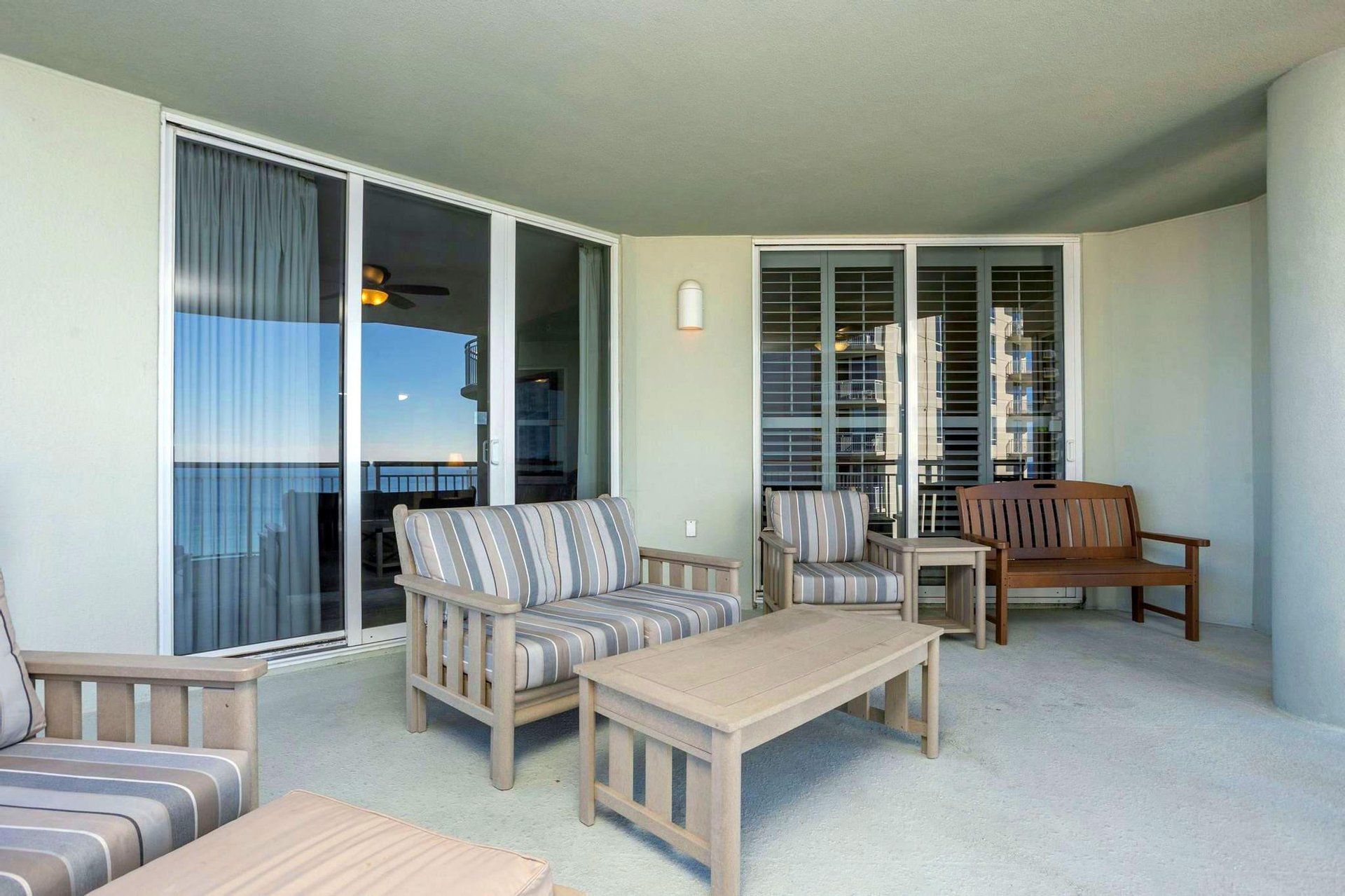 Beach Colony West 11F 33