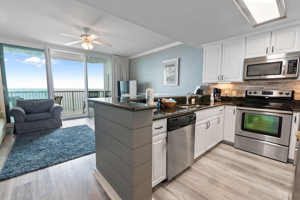 Beach Club Doral 1102 6