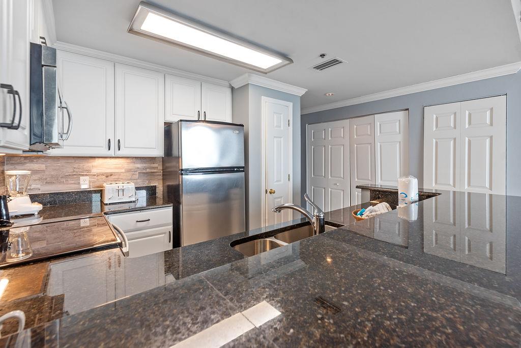 Beach Club Doral 1102 7