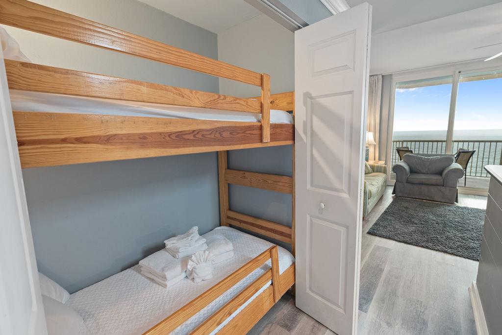 Beach Club Doral 1102 12