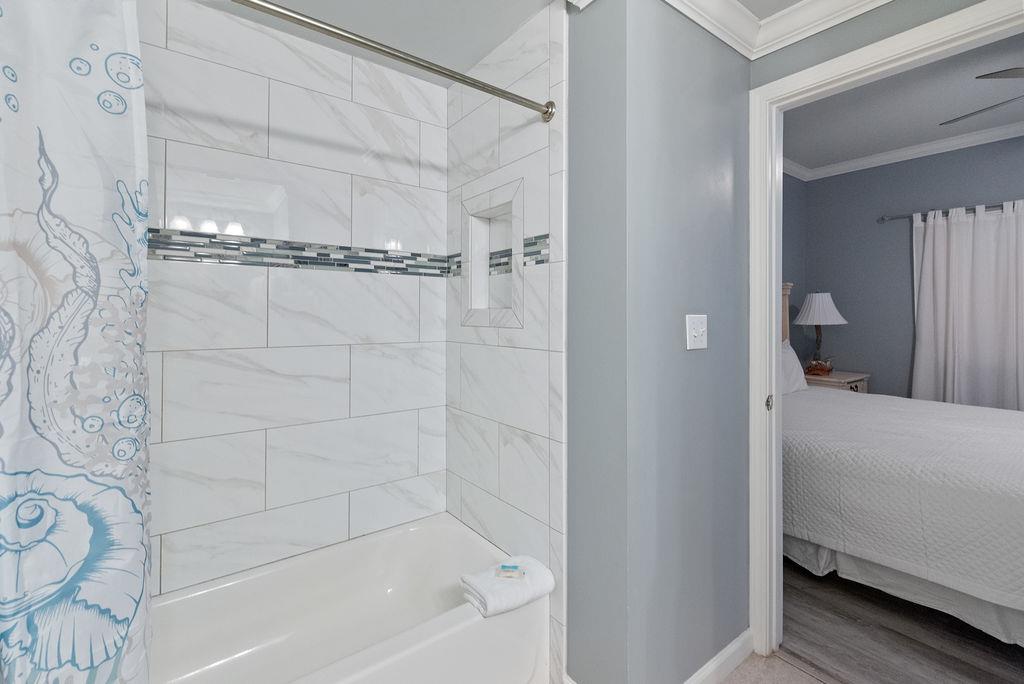 Beach Club Doral 1102 23