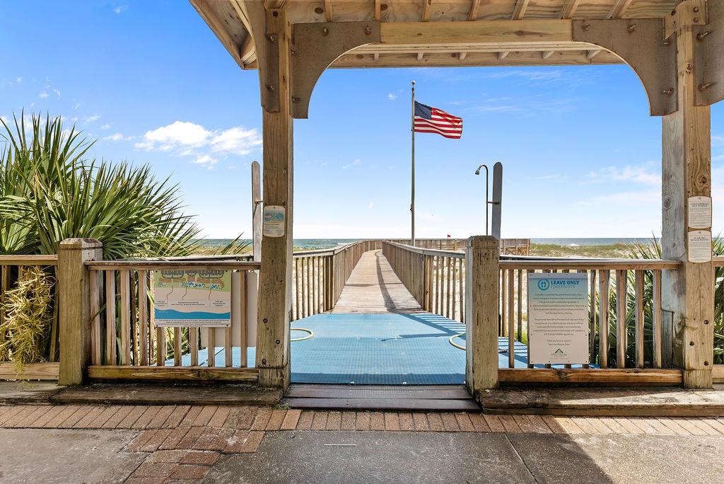 Beach Club Doral 1102 32