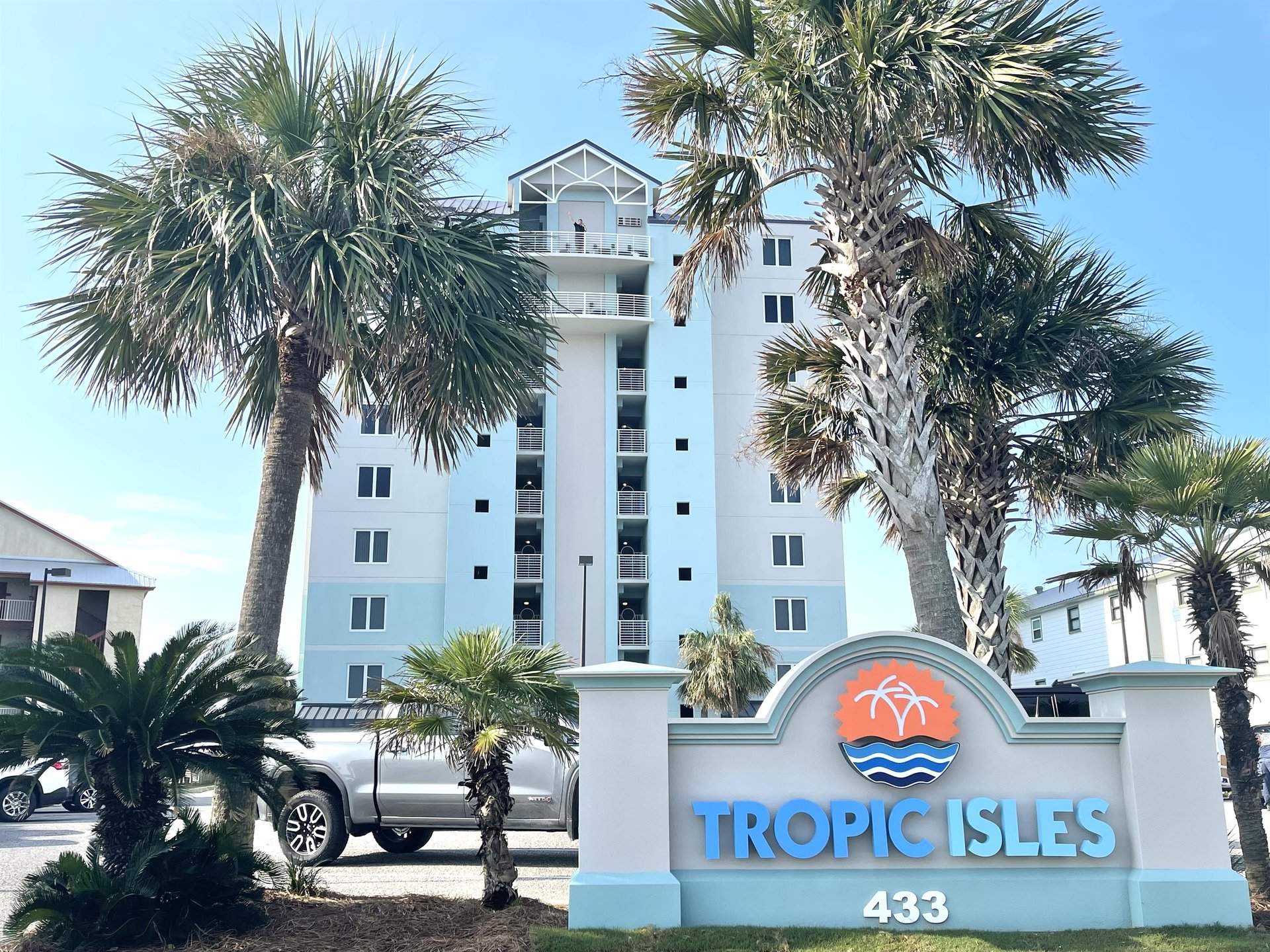 Tropic Isle 805 33