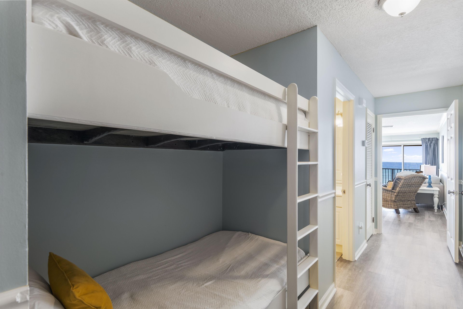 Coral Reef Club 18 11