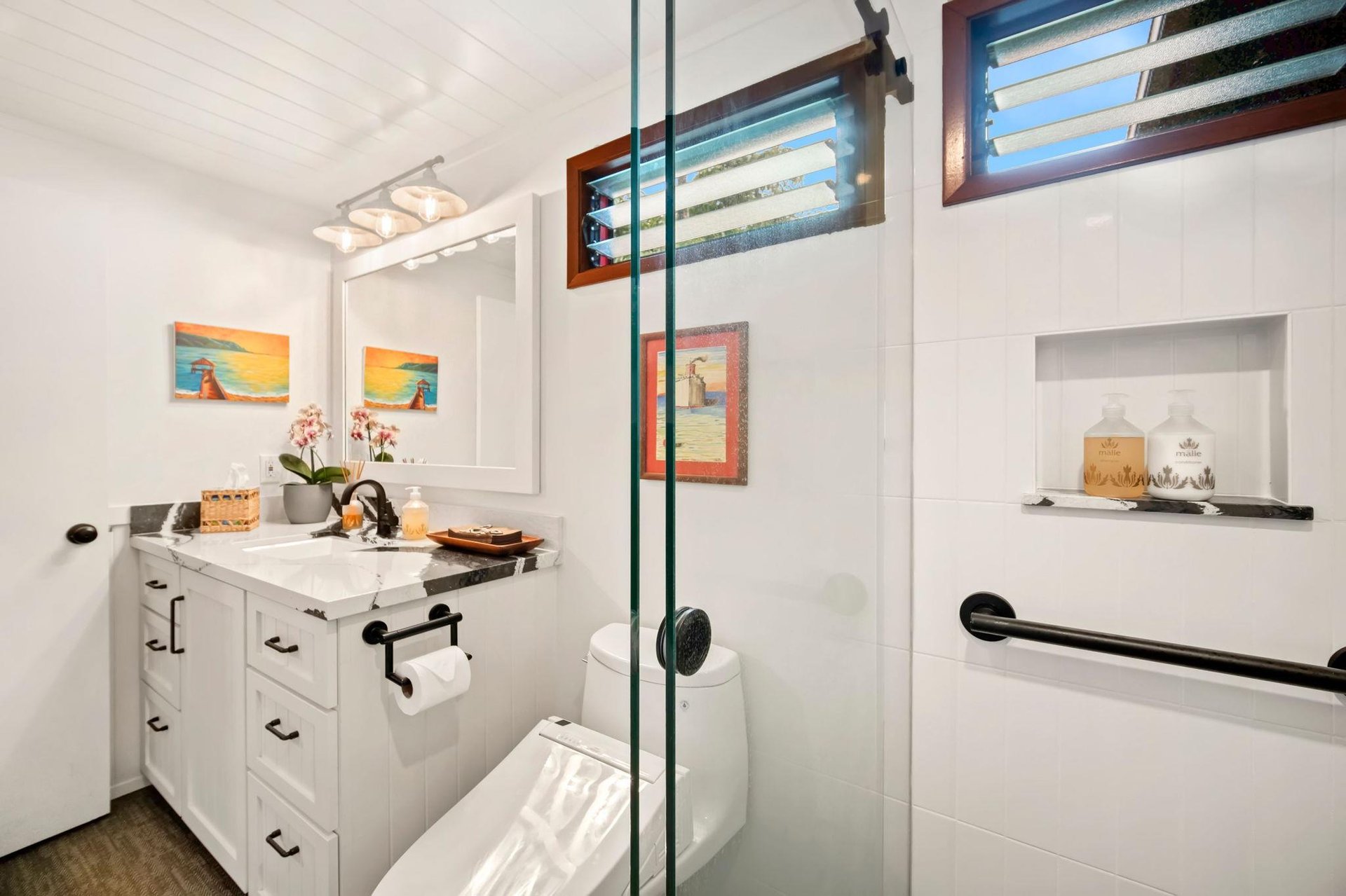 Hanalei Happy Place Main House 23