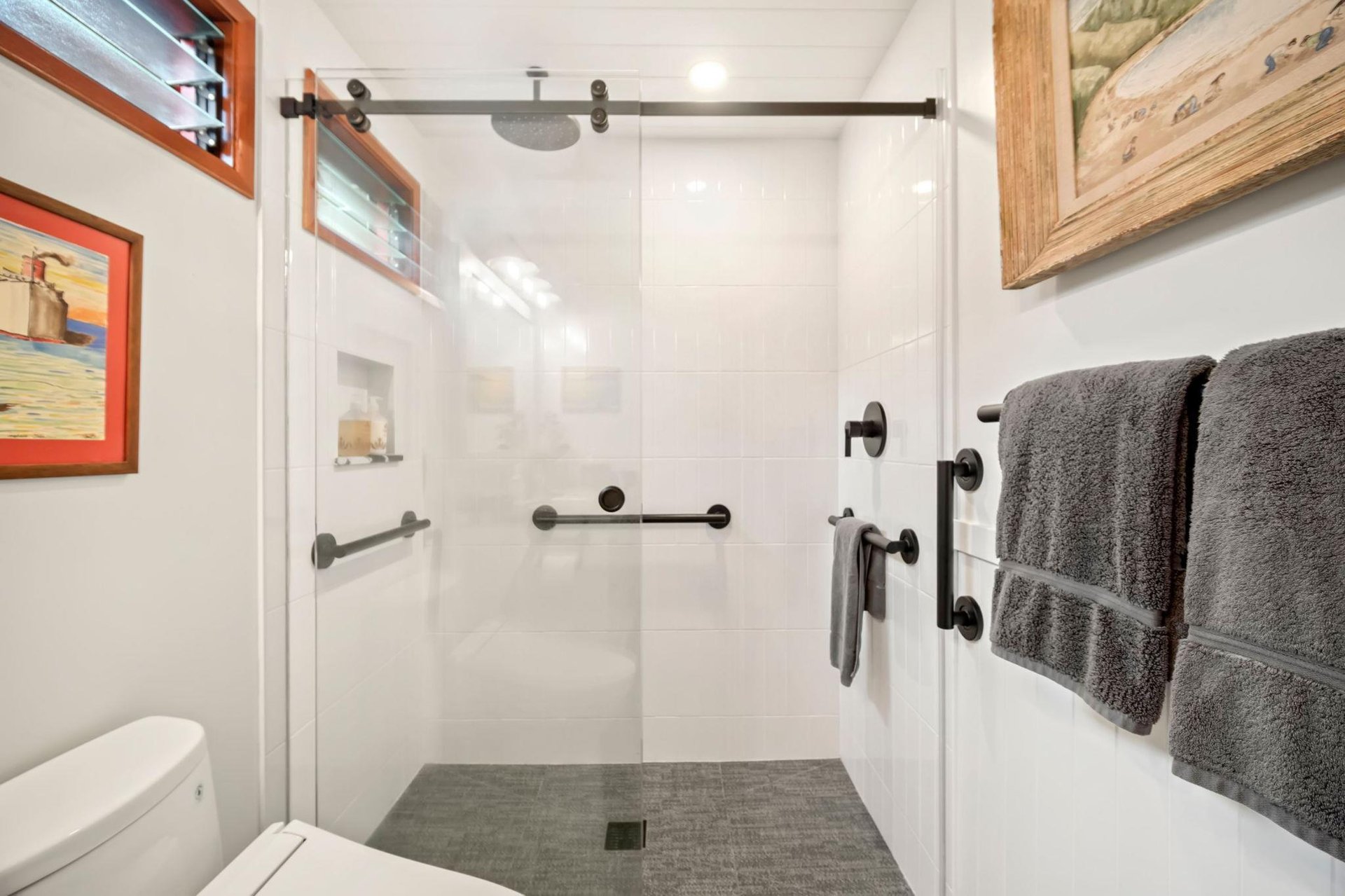 Hanalei Happy Place Main House 32