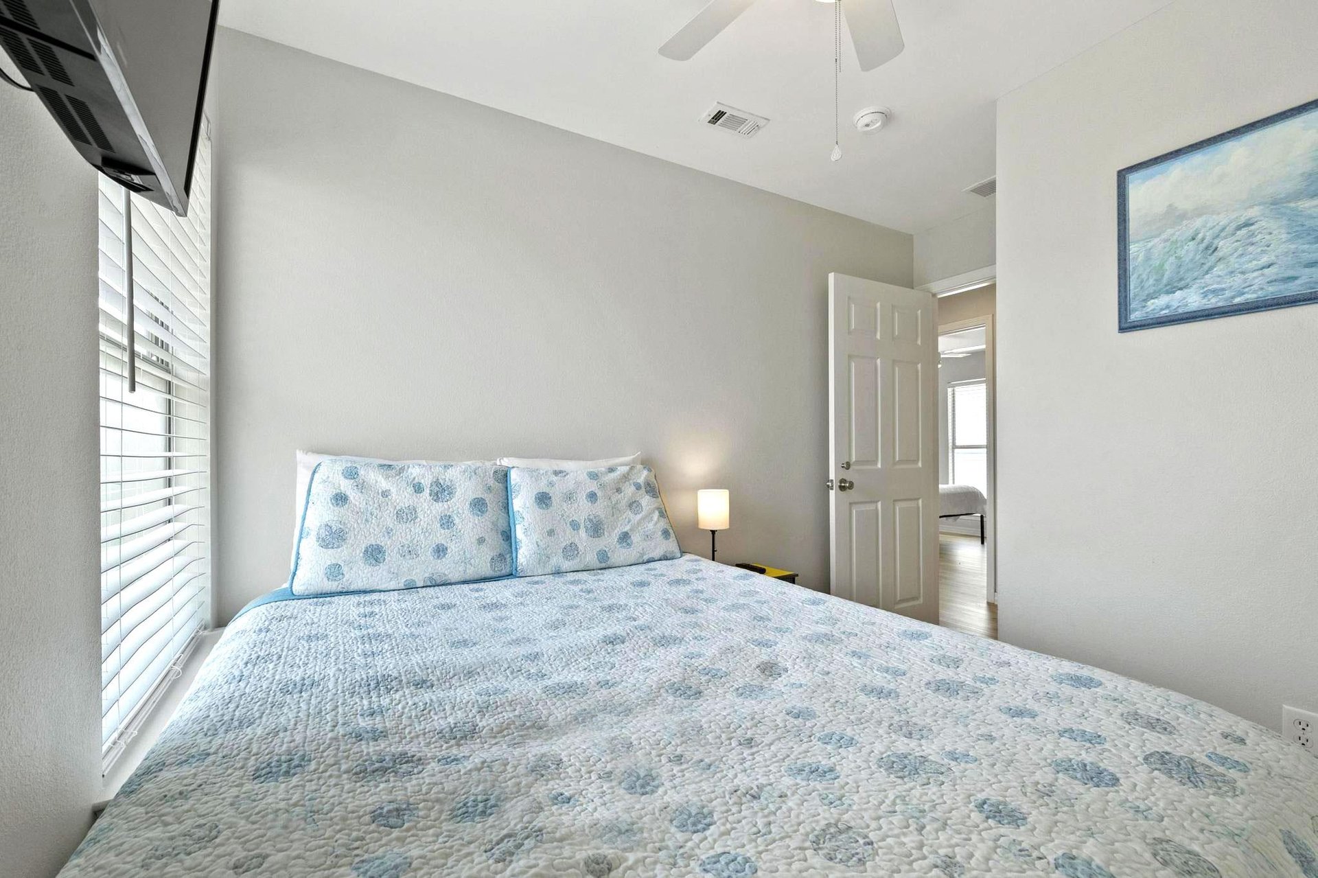 Via De Luna 109  Soundz Amazing 19