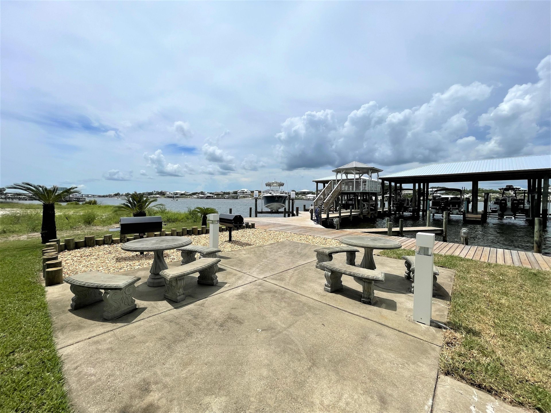 Jubilee Landing 105 50