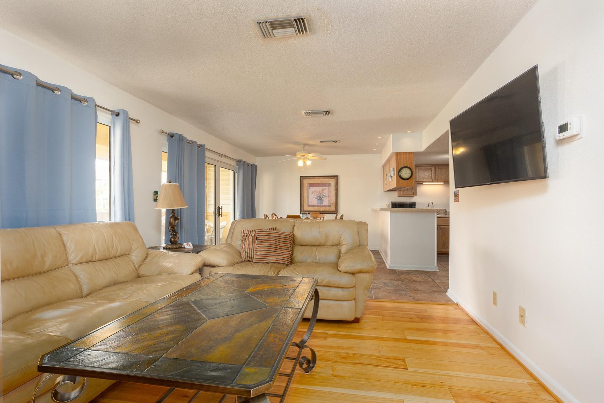 Regency Cabanas E2 8